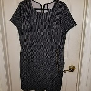 Black Kensie is dress with gold zipper